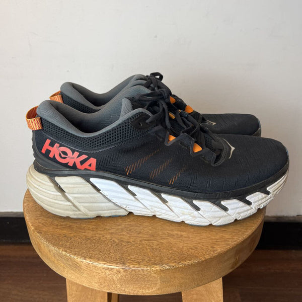 HOKA ONE ONE SNEAKERS