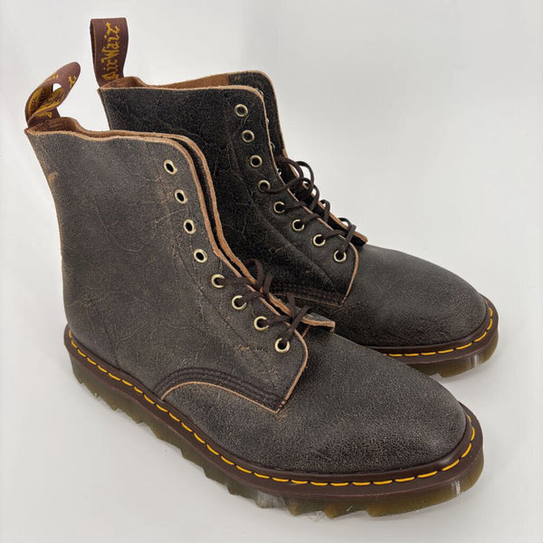DR. MARTENS MADE IN ENGLAND WITH C.F. STEAD LEATHER BOOTS
