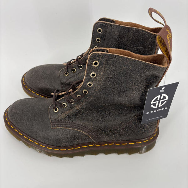DR. MARTENS MADE IN ENGLAND WITH C.F. STEAD LEATHER BOOTS